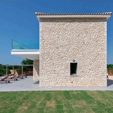 Kefalonia Stone - Petros Kefalonica Trapezaki (Kefalonia)