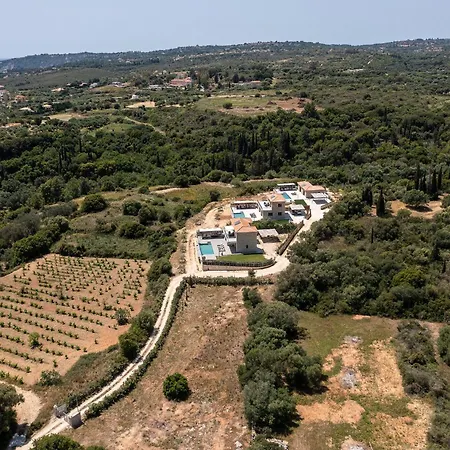 Kefalonia Stone - Petros Kefalonica *