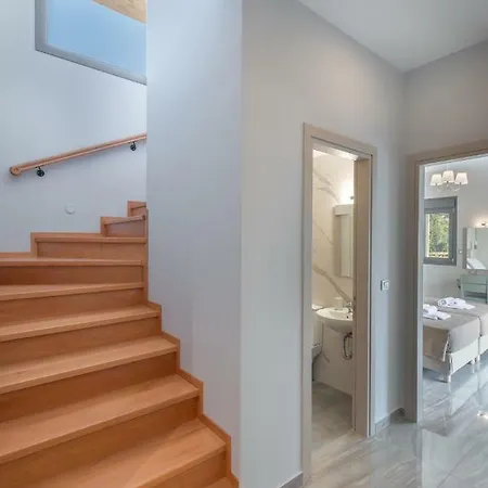 Villa Kefalonia Stone - Petros Kefalonica *